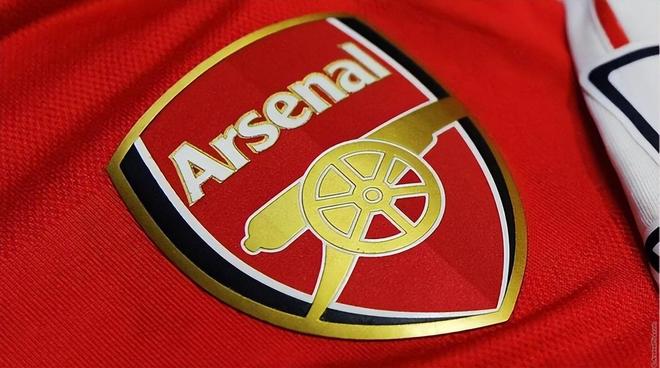 CBA付费模式探讨：一场商业与情怀的碰撞（CBA付费观赛之辩：商业利益与球迷情怀的博弈）